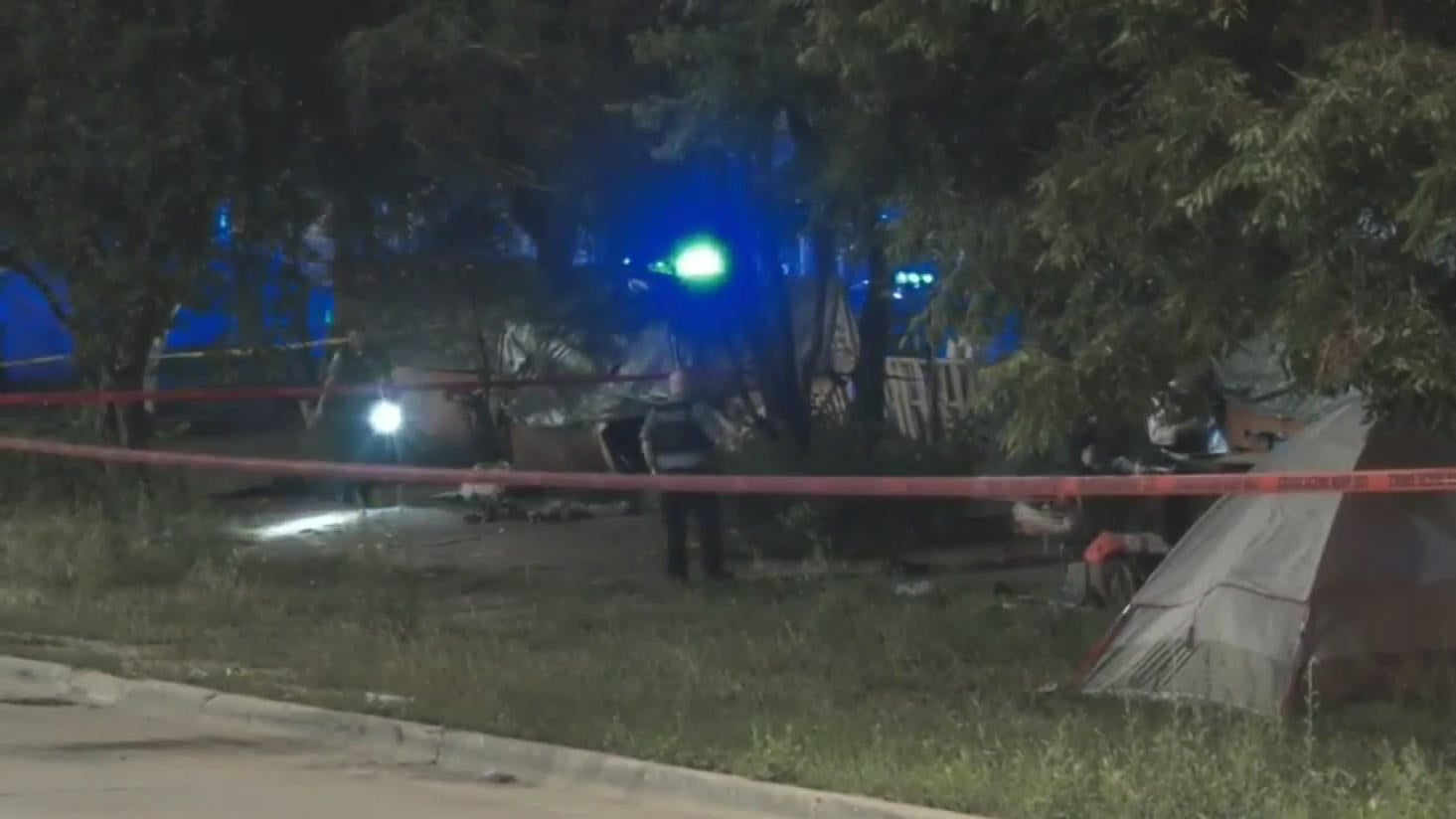 1 man dead, another hurt near homeless encampment in South Loop - CBS ...