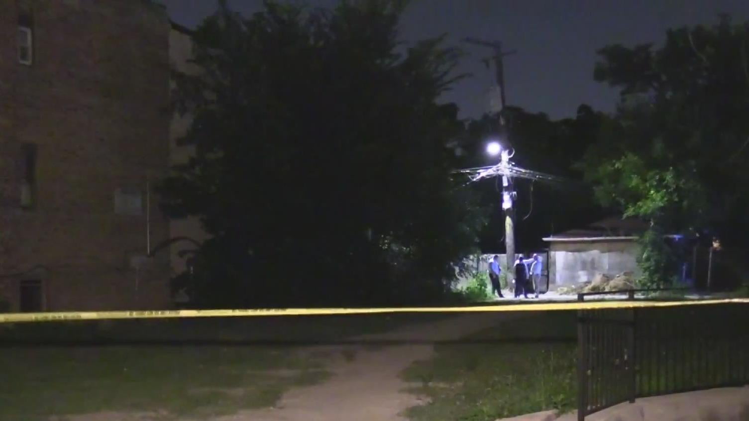 Man found shot to death in Garfield Park - CBS Chicago
