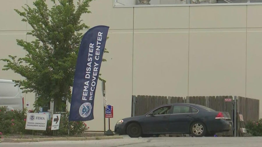 FEMA opens disaster recovery center on Chicago's South Side - CBS Chicago