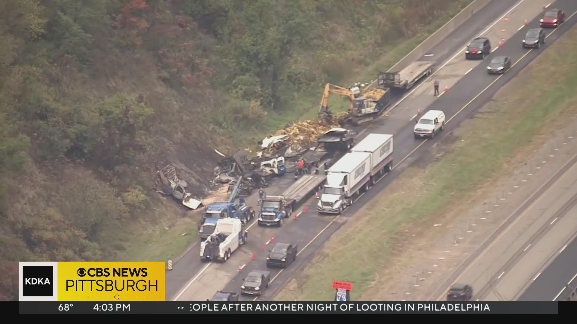 2 killed in fiery crash on major Pittsburgh highway - CBS Pittsburgh