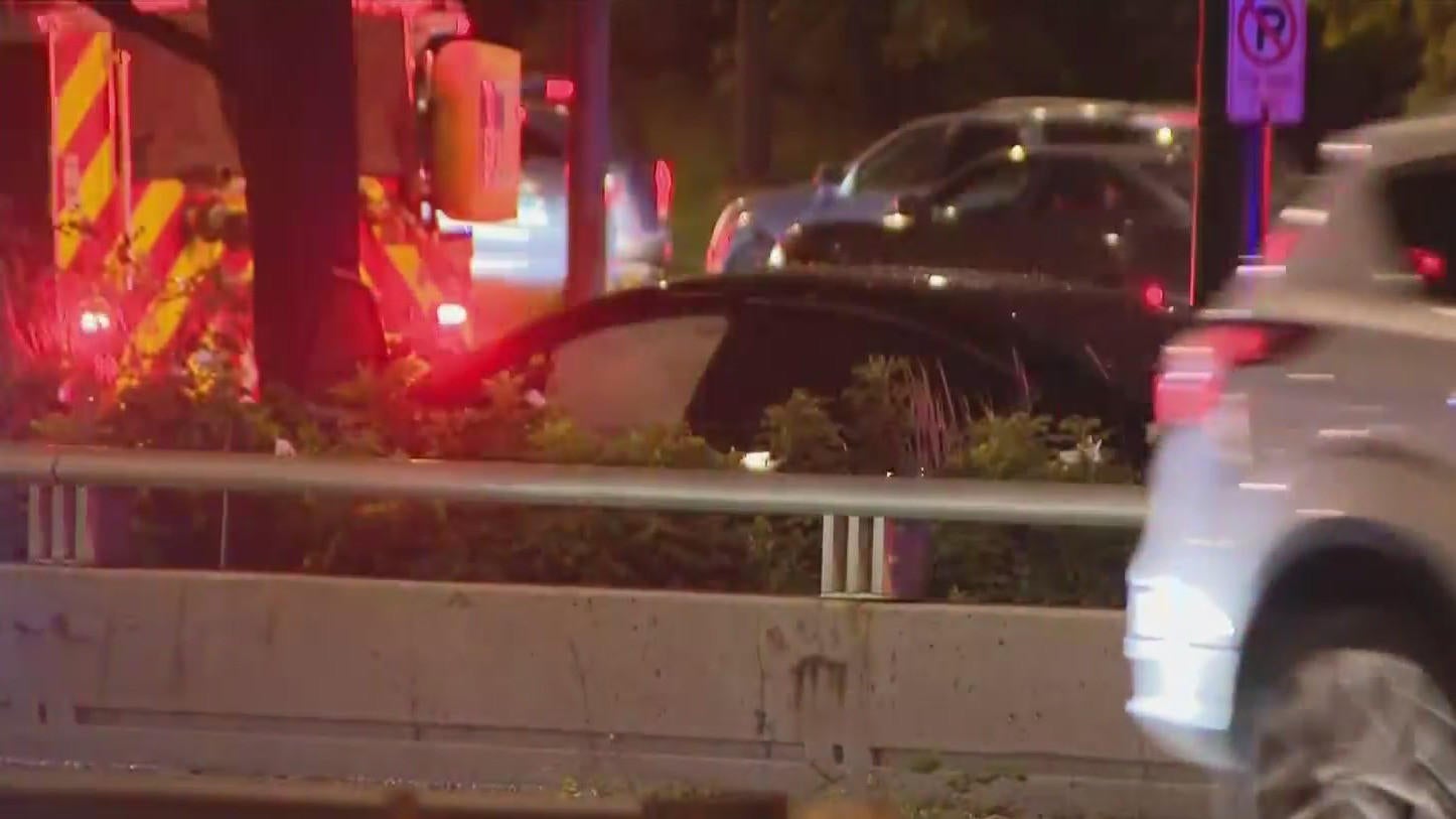 2 dead after crash on DuSable Lake Shore Drive in Chicago - CBS Chicago