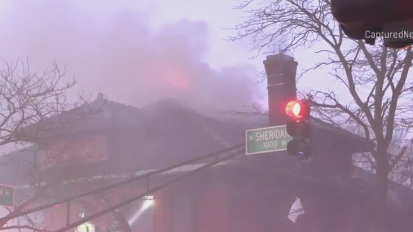 2-alarm fire breaks out at historic building on Chicago's North Side ...