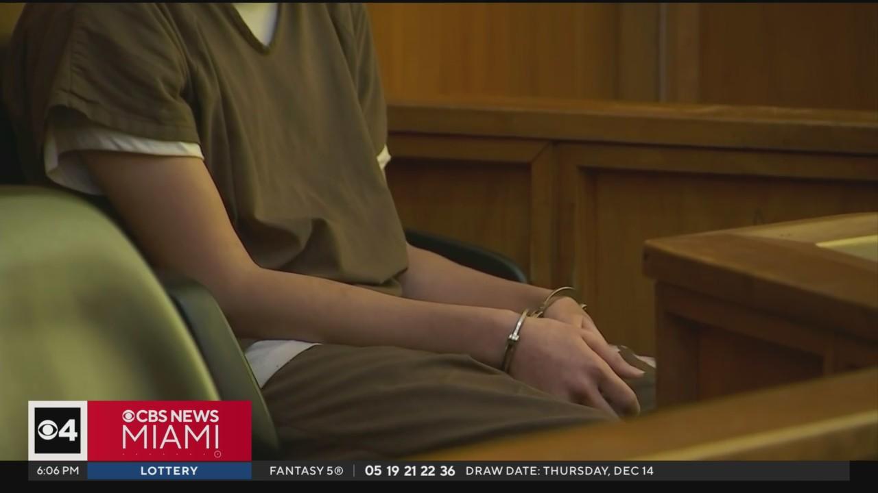 Hialeah teen accused in fatal stabbing of mom to stay in adult jail ...