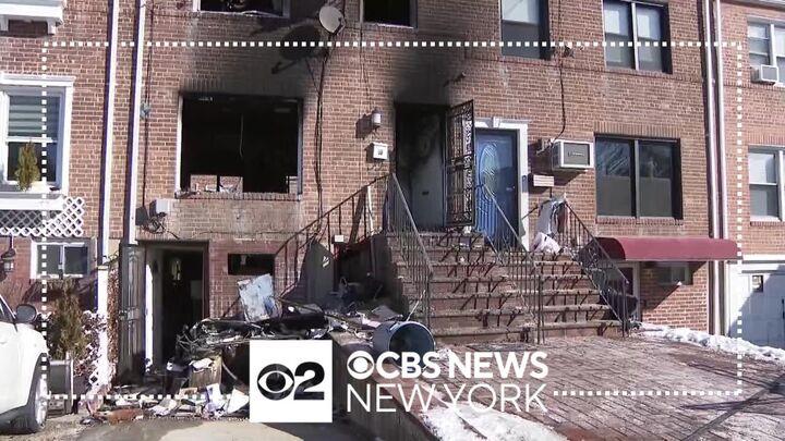 4 injured in early Sunday morning Queens Village house fire - CBS New York