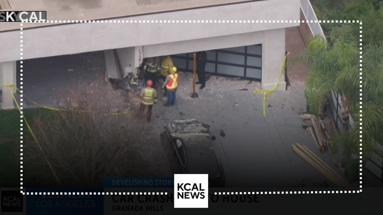2 women injured after crashing car into Granada Hills home - CBS Los ...