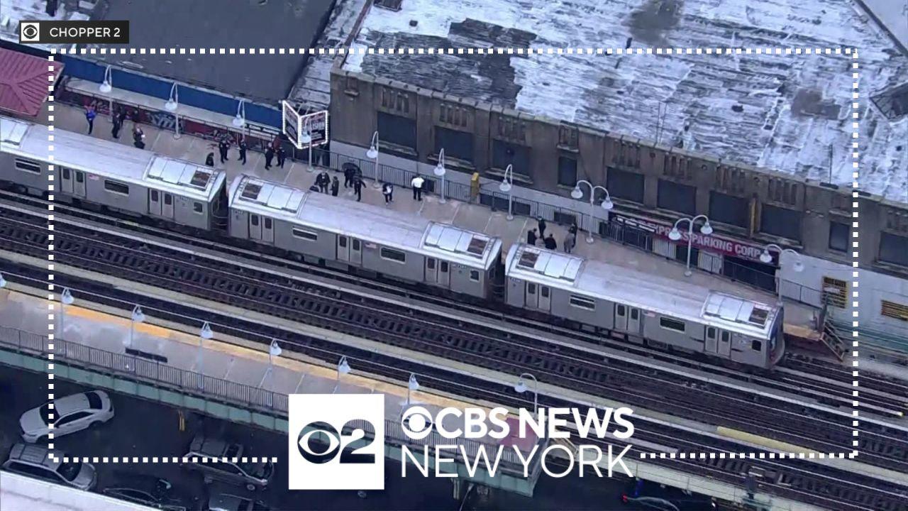 Police searching for 2 people after deadly shooting on Bronx subway ...