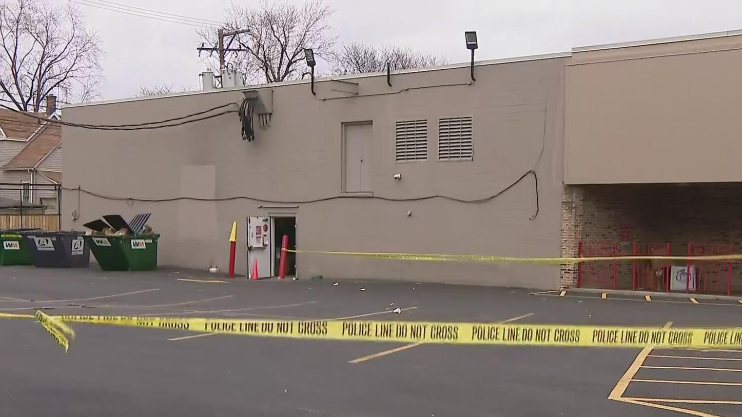 Security guard shot, killed at West Side Chicago dollar store - CBS Chicago