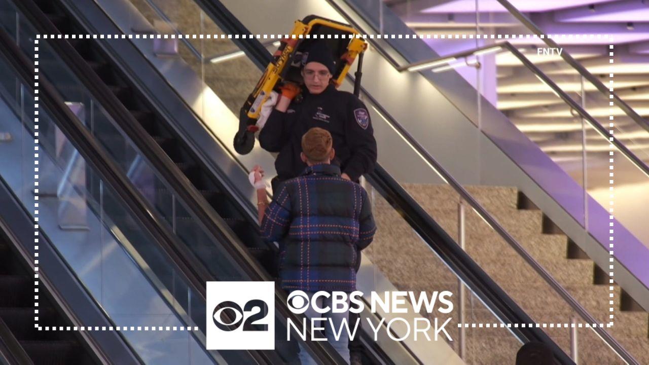 Man slashed during argument on subway in Midtown Manhattan - CBS New York