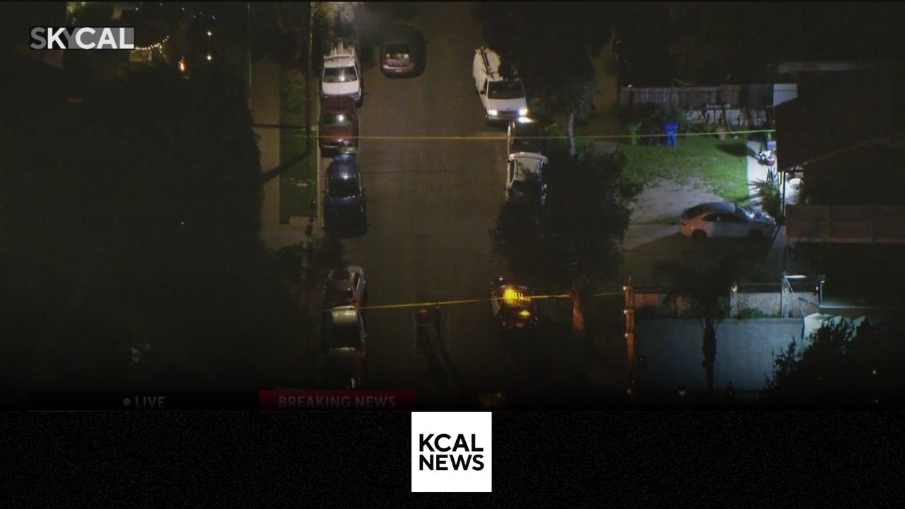 50-year-old killed after car-to-car shooting in Reseda - CBS Los Angeles