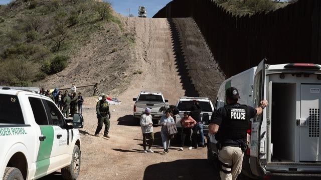 Judge orders Border Patrol to quickly relocate migrant children from ...