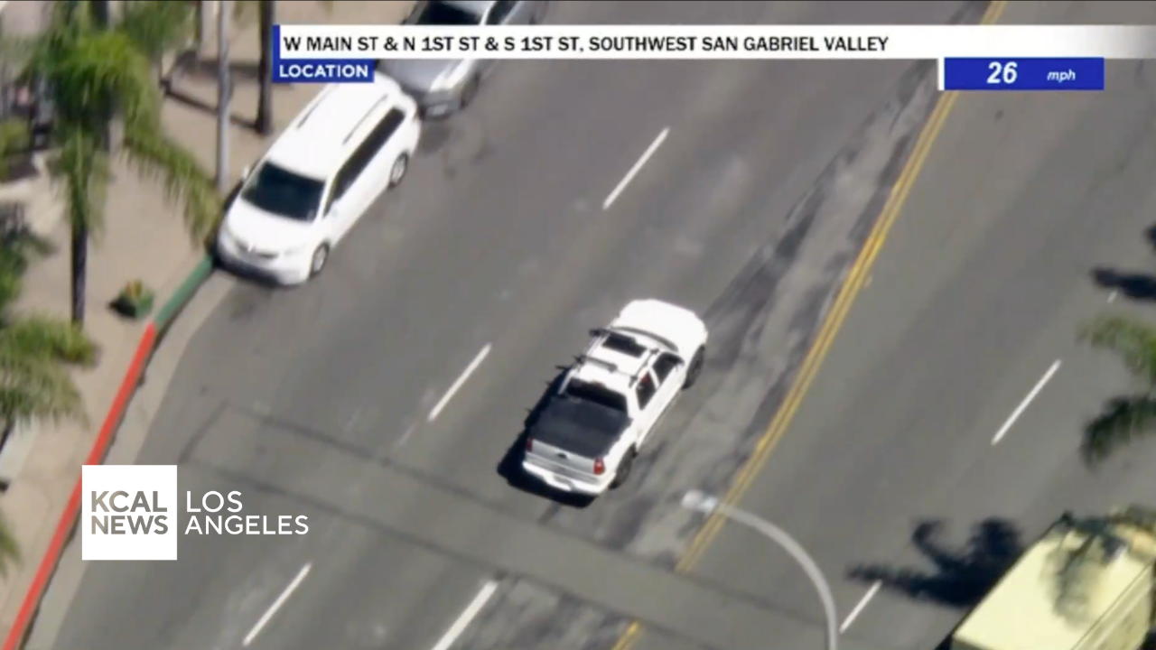 Driver in pickup truck arrested after pursuit in Los Angeles - CBS Los ...