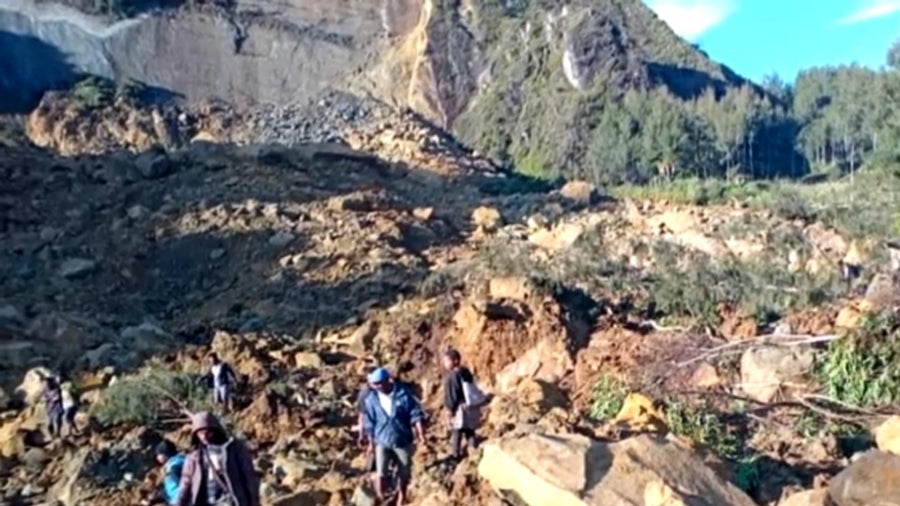 More than 100 feared dead in massive landslide in Papua New Guinea ...