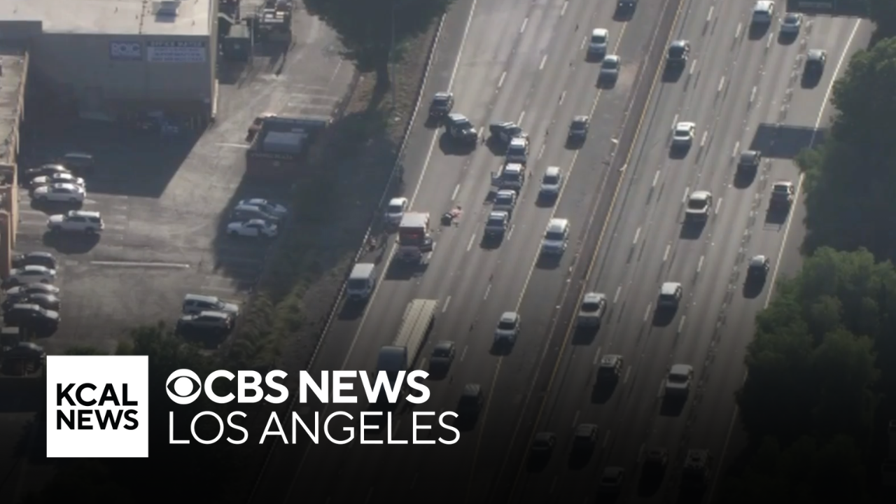 Motorcyclist killed in crash on 101 Freeway in Woodland Hills - CBS Los ...