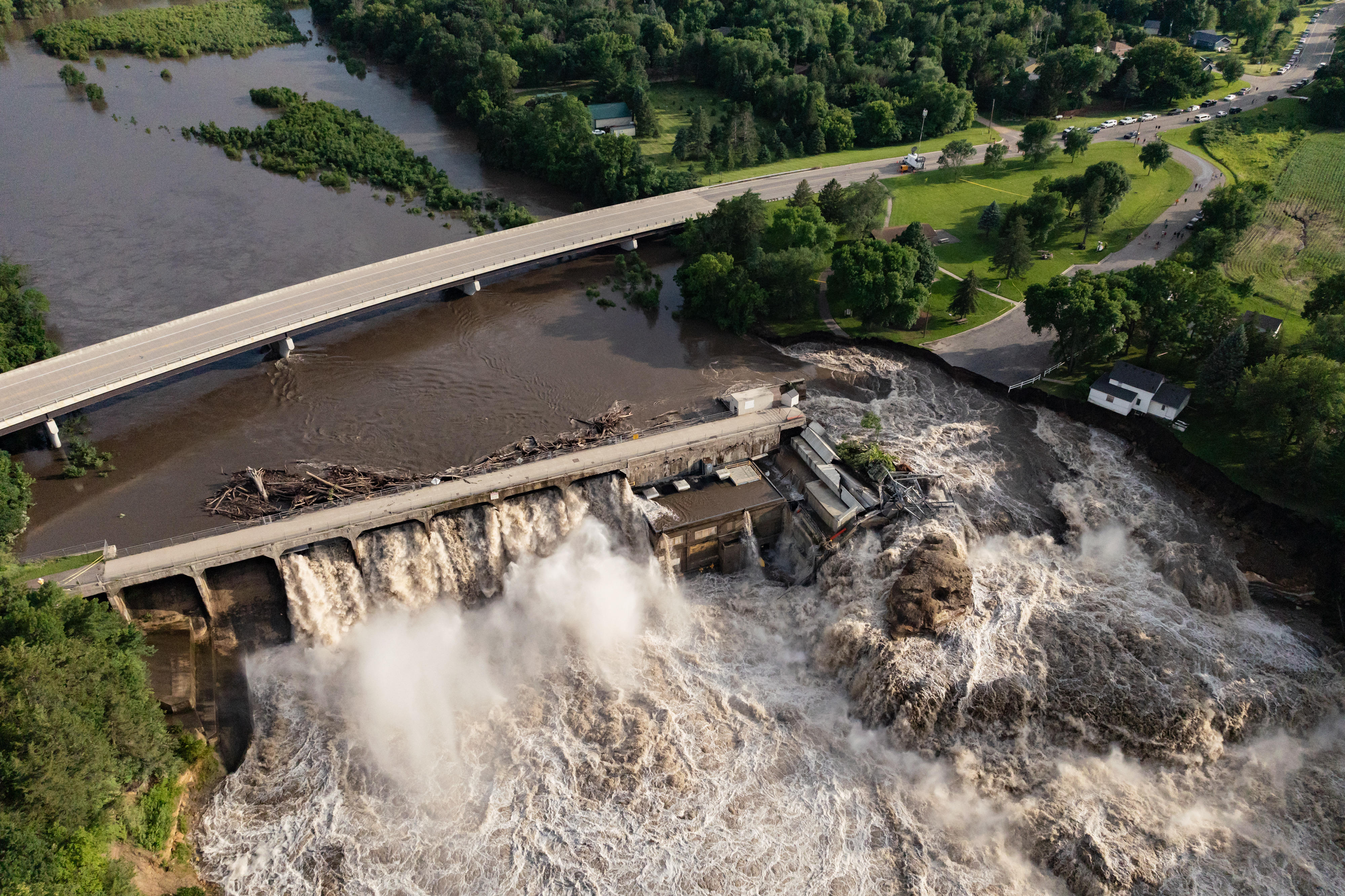 Minnesota Dam Risks Failure During Wave Of Intense US Weather 