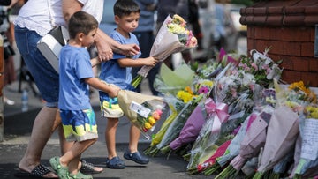 Teen who killed 3 girls at Taylor Swift-themed dance class in U.K. gets ...