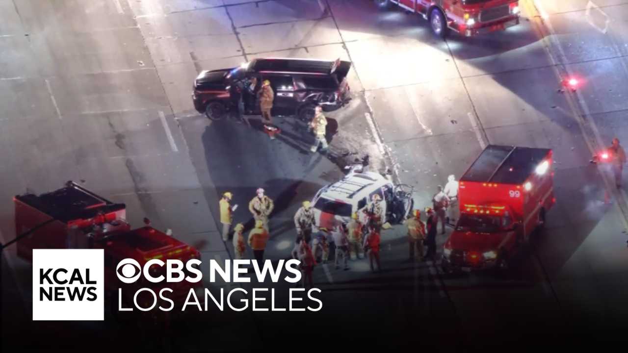 3 hospitalized after 4-car crash shuts down portion of 405 Freeway in ...