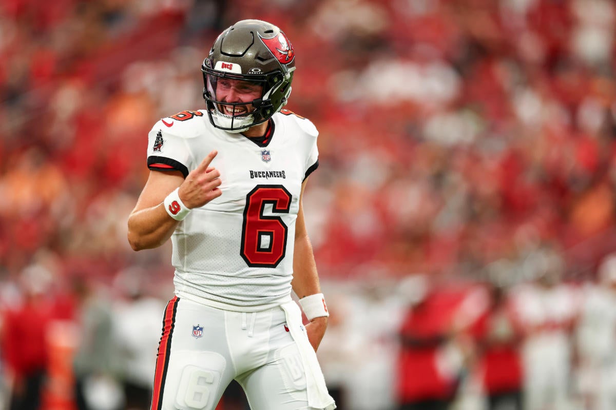 How to watch the Washington Commanders vs. Tampa Bay Buccaneers NFL game today: Livestream options, more 1 gettyimages-2169369981-1.jpg