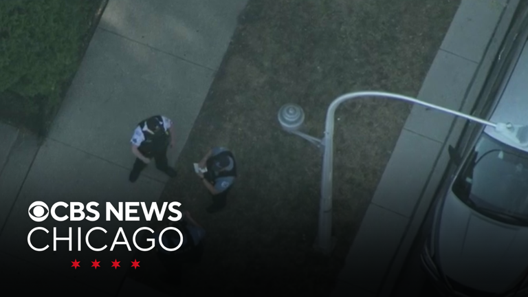 Shooting leaves woman, 43, dead on Chicago's South Side - CBS Chicago