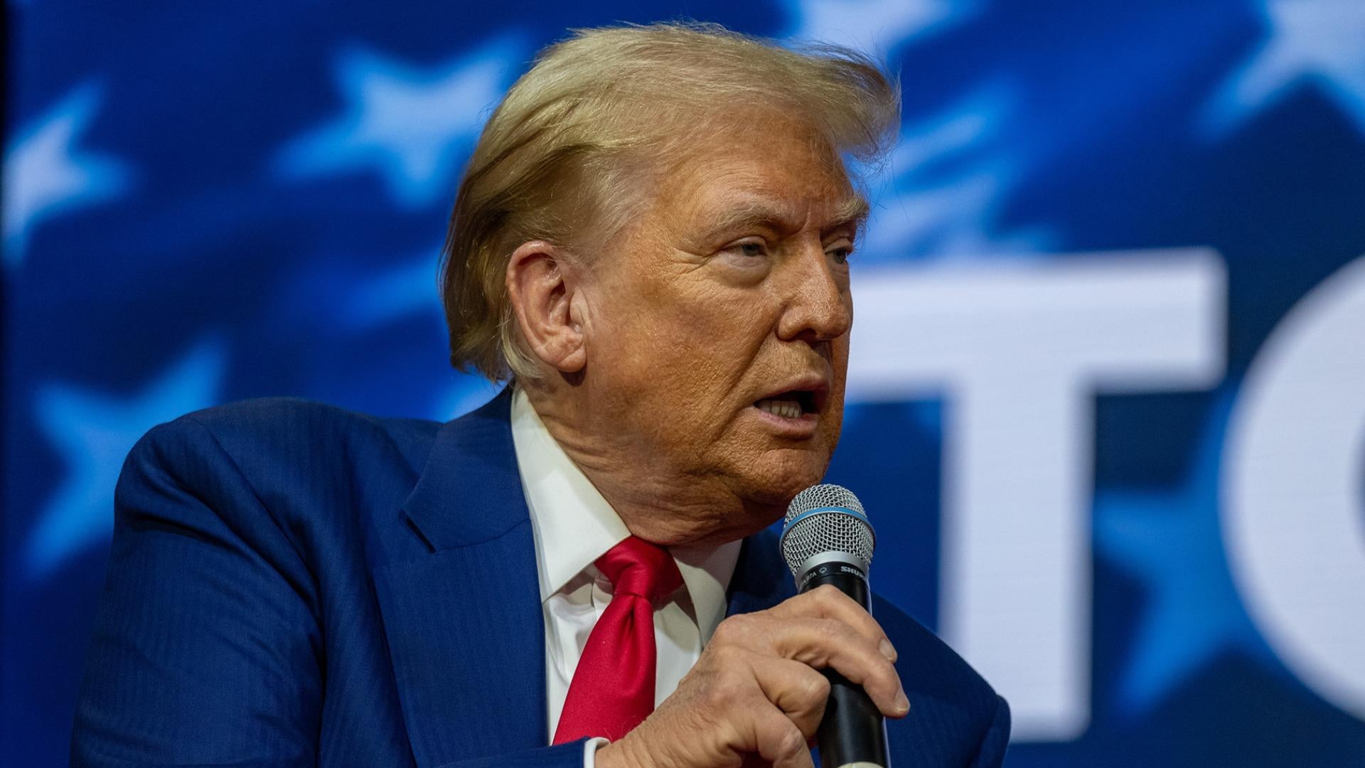 Trump campaign's use of Leonard Cohen's 