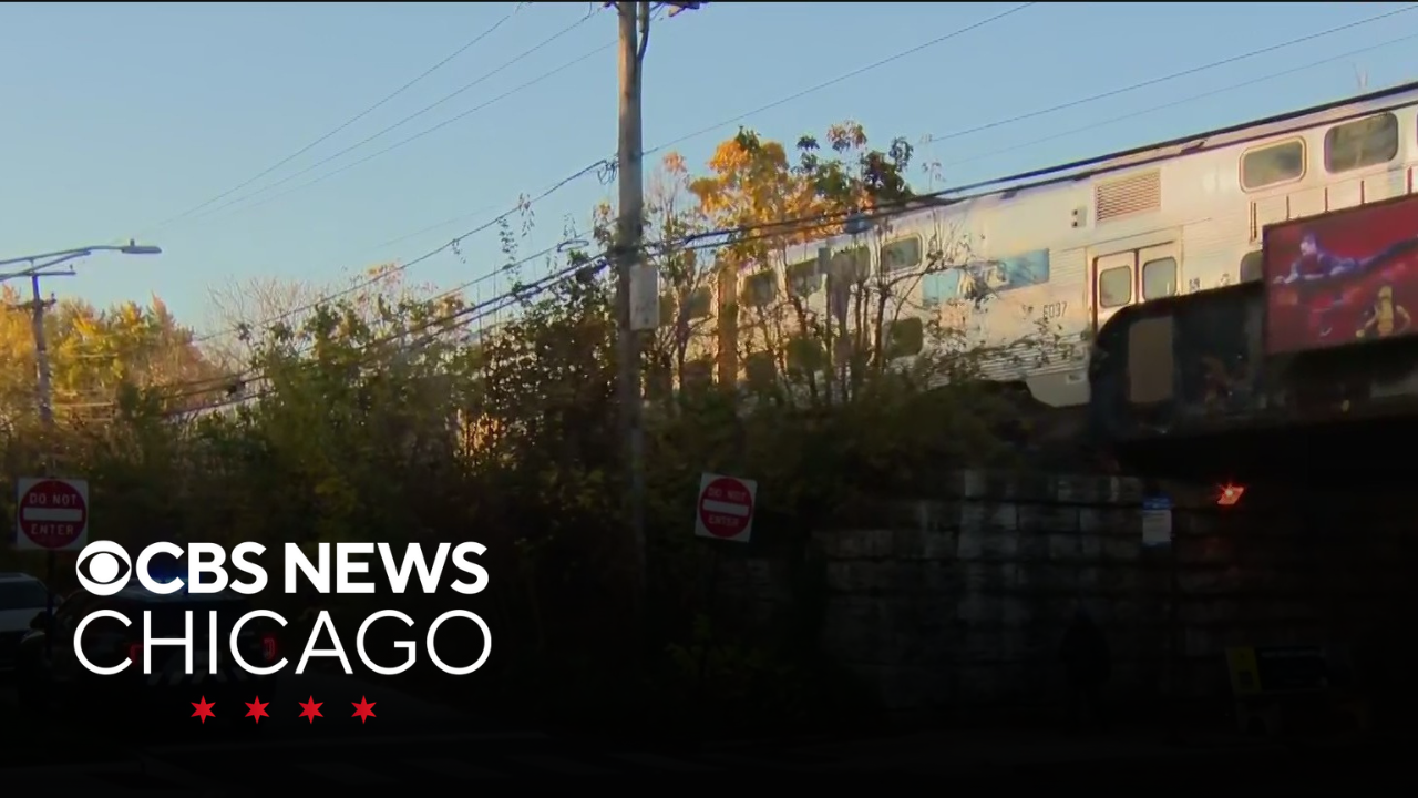 Extensive delays expected after pedestrian hit by UP-N Metra train ...