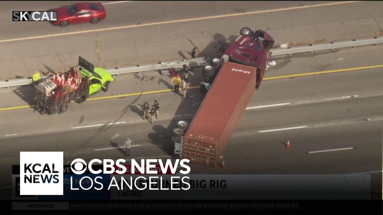 Overturned big rig in Castaic blocks traffic on southbound 5 Freeway ...