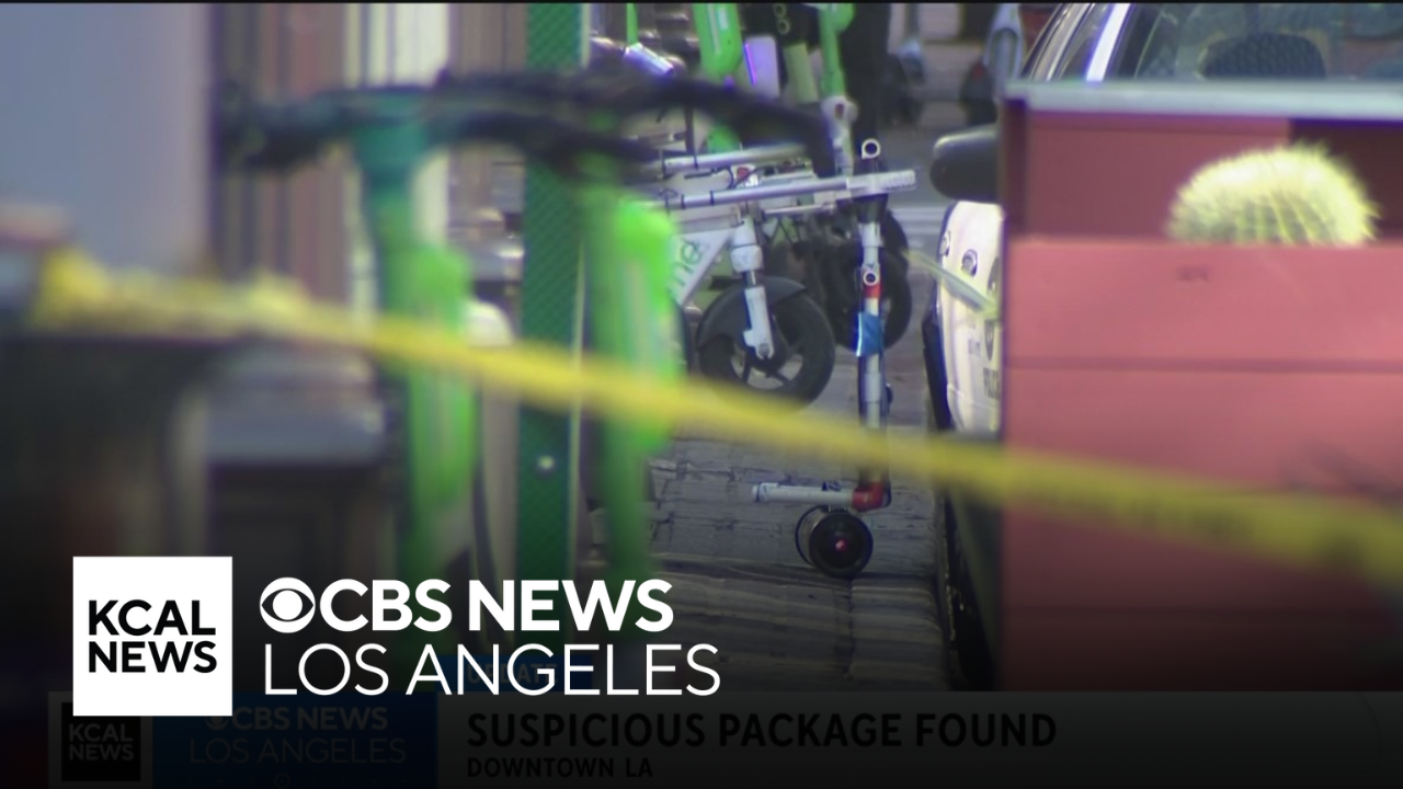 Bomb squad clears suspicious package outside Macy's in downtown LA