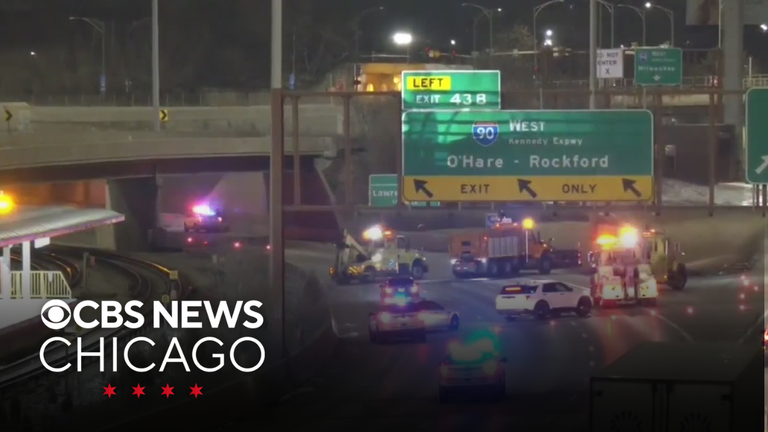 2 people seriously injured after crash on northbound Kennedy Expressway ...