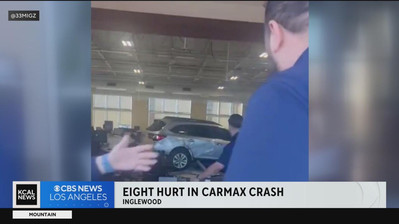 8 people injured after CarMax dealership customer drives through(01)