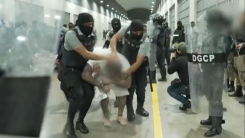 Appeals court upholds order stopping deportations under Alien Enemies