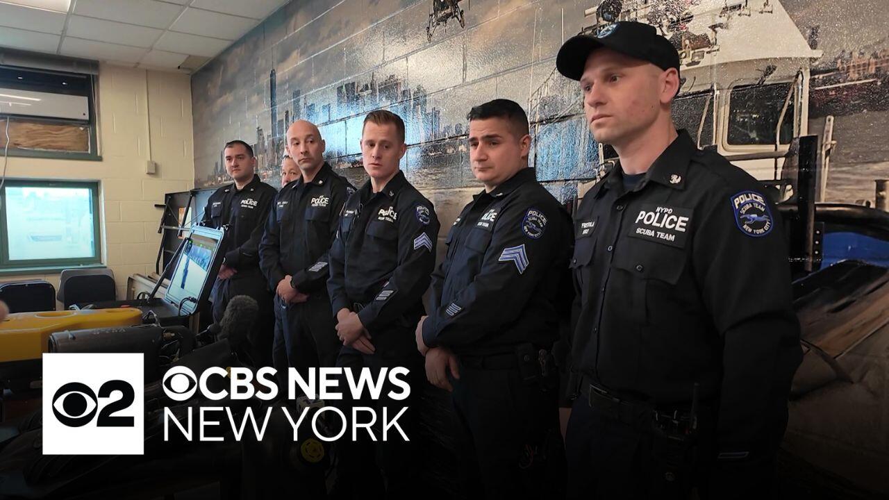 NYPD dive team on Hudson River helicopter crash recovery effort ...