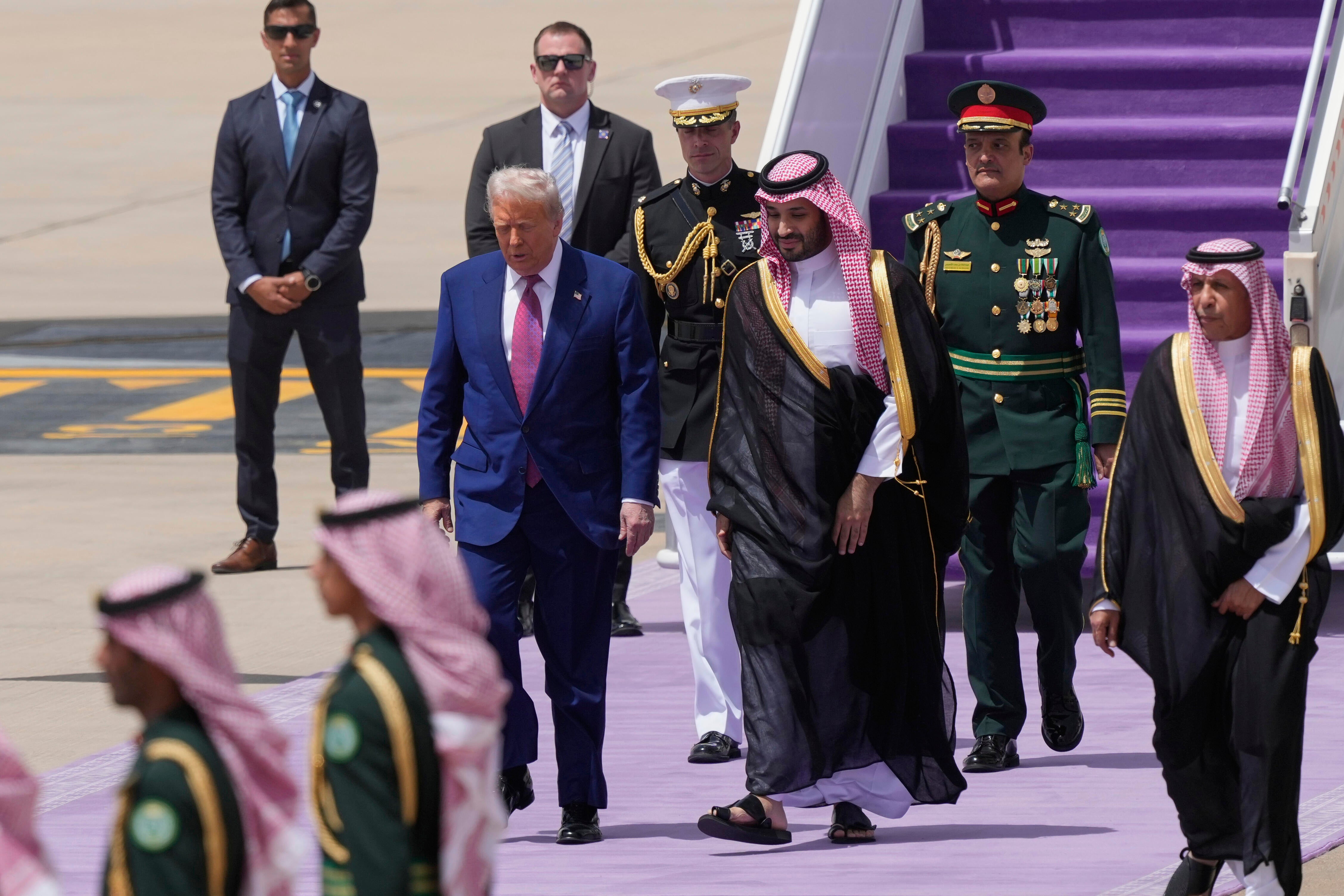 Trump arrives in Saudi Arabia, beginning the first international trip