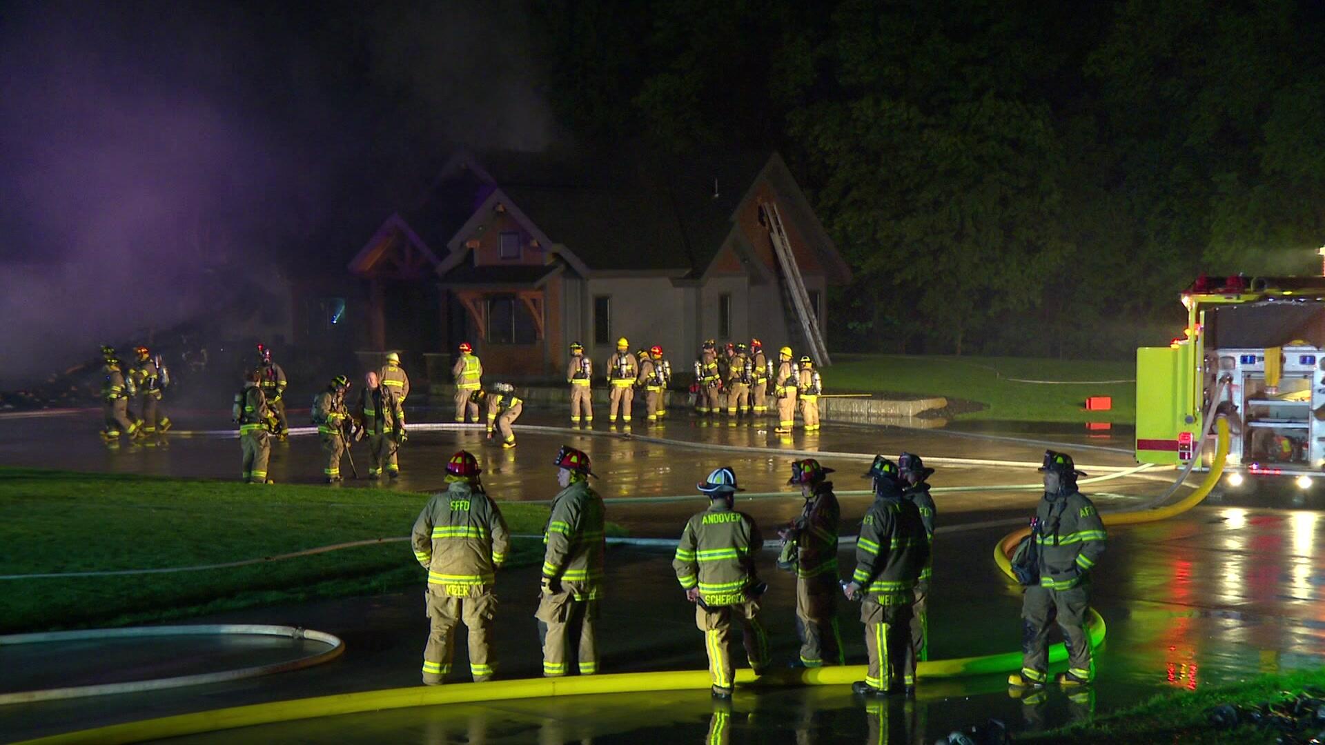5a-vo-oak-grove-fire-wcco7uhg.jpg 