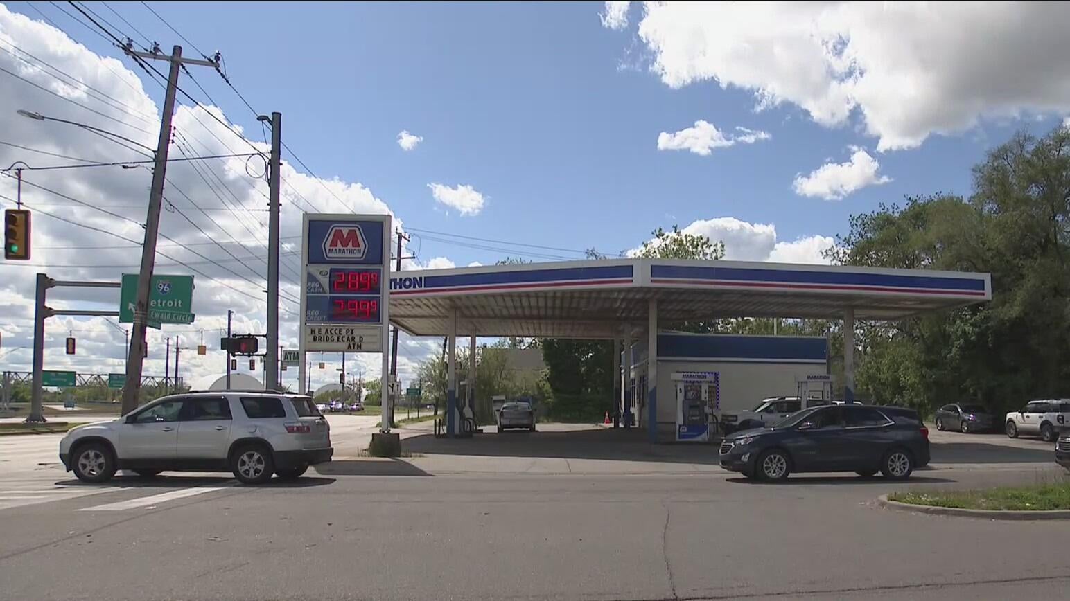 Marathon gas station employee shot during attempted robbery in Detroit ...