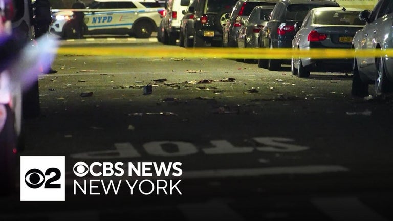 1 dead, 2 injured in Jamaica, Queens stabbing - CBS New York
