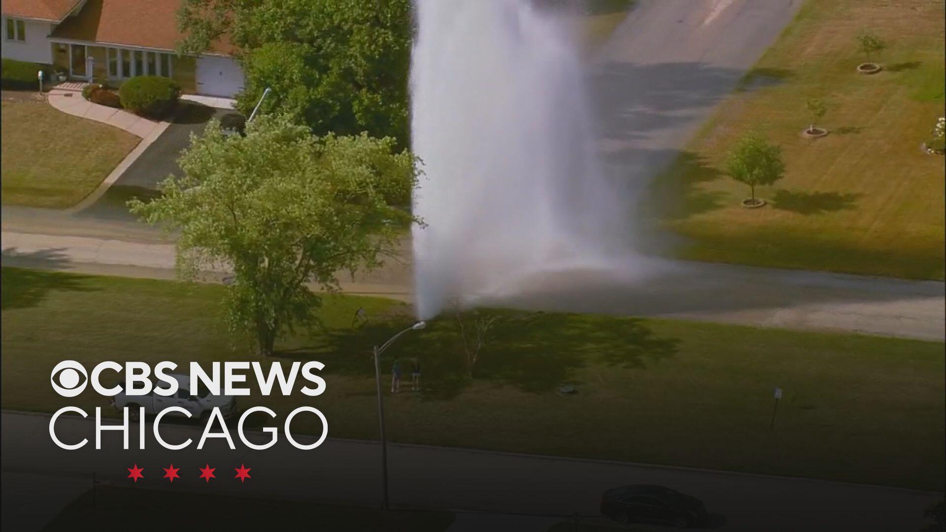 Water main break in Norwood Park Township sends geyser of water into ...
