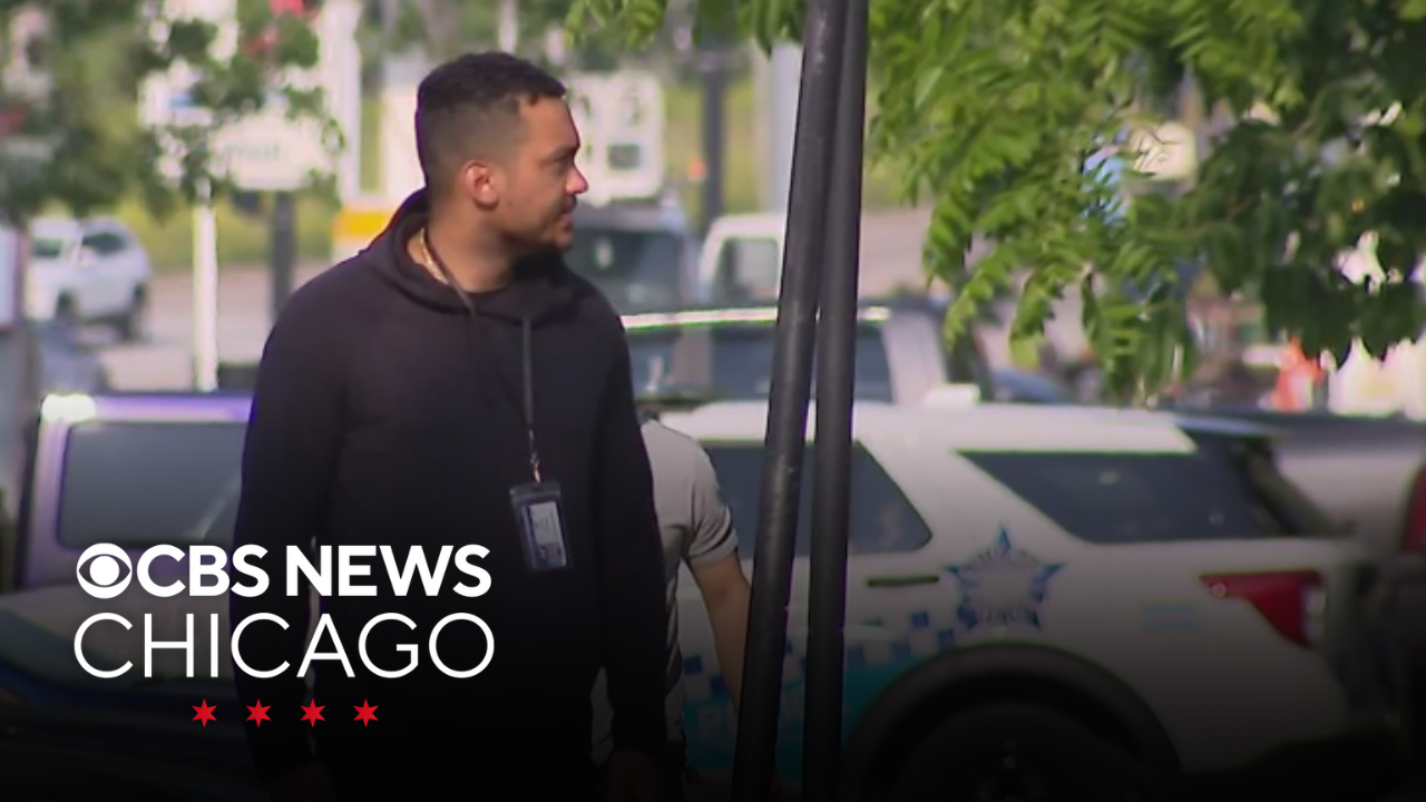 Chicago cop allegedly involved in Wicker Park bar fight sought video of ...