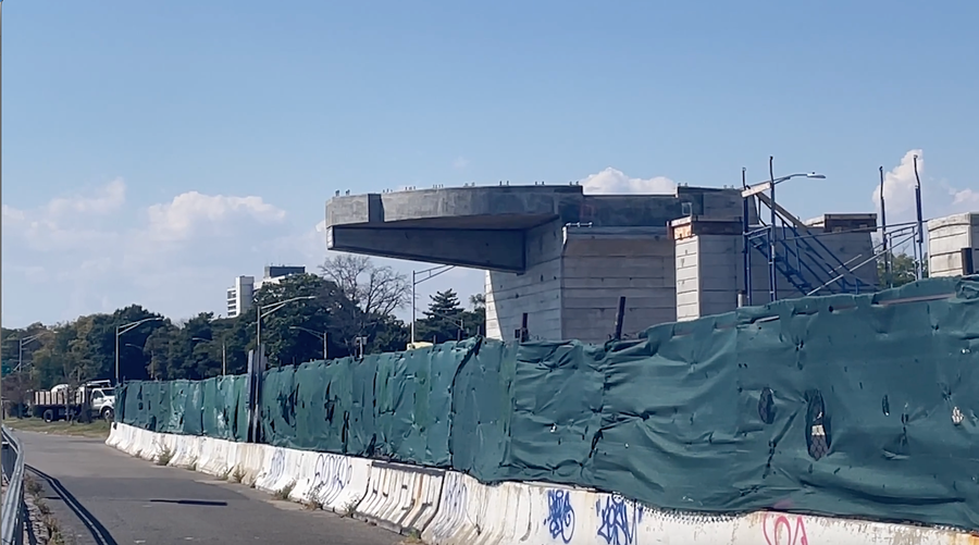 Bath Beach pedestrian bridge reconstruction project drags years behind ...