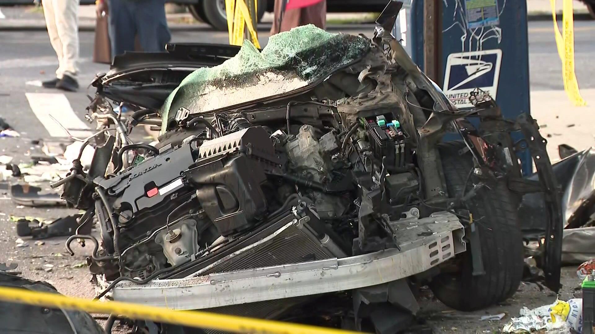 Video shows deadly Brooklyn crash that split car in two - CBS New York