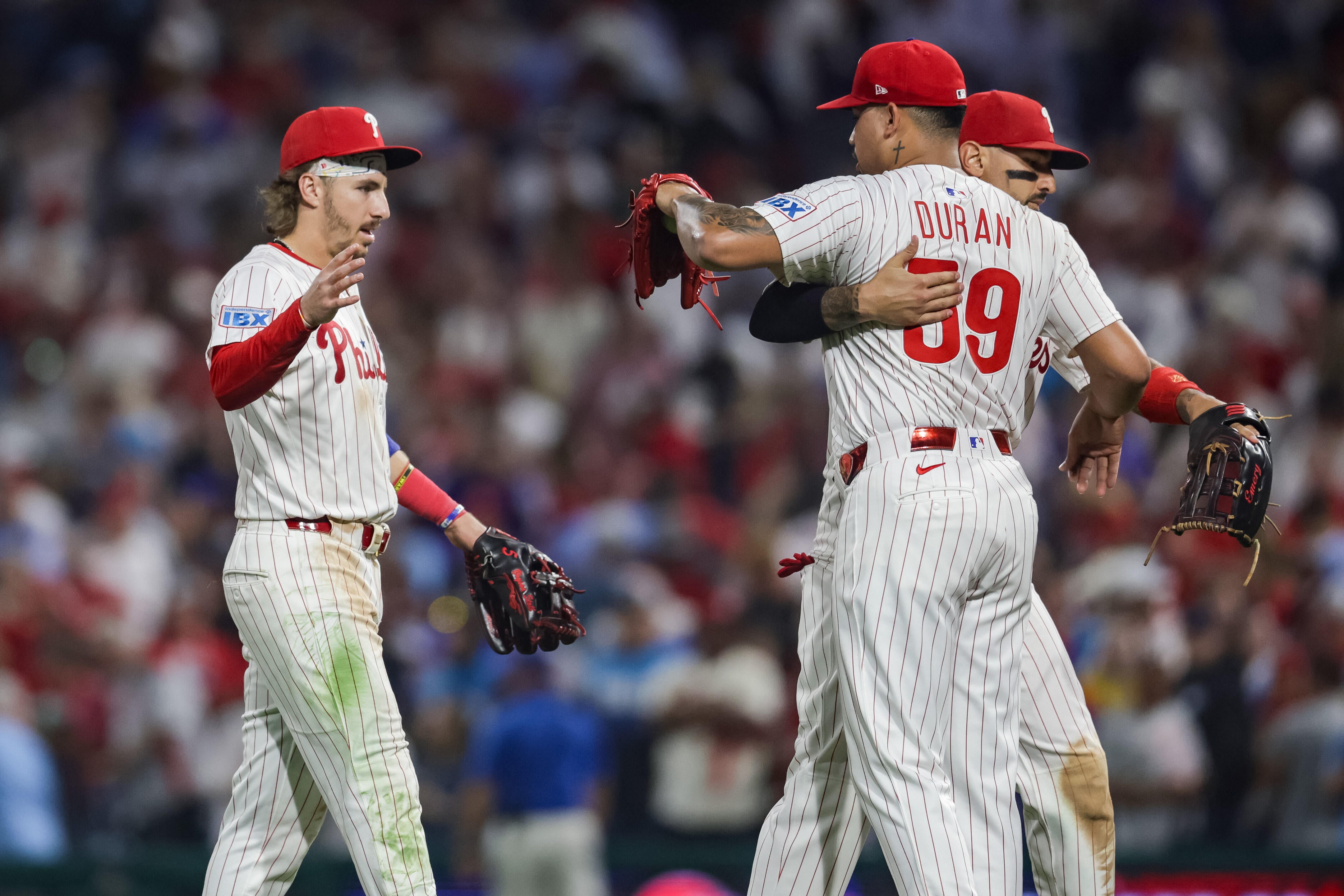 Aaron Nola returns to form, Jhoan Duran holds on in 9th as Phillies edge  Mets in series opener - CBS Philadelphia