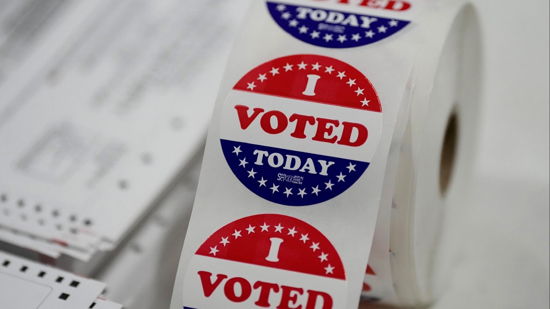 Iowa Senate race set between Democrat Josh Turek, Republican Ashley Hinson