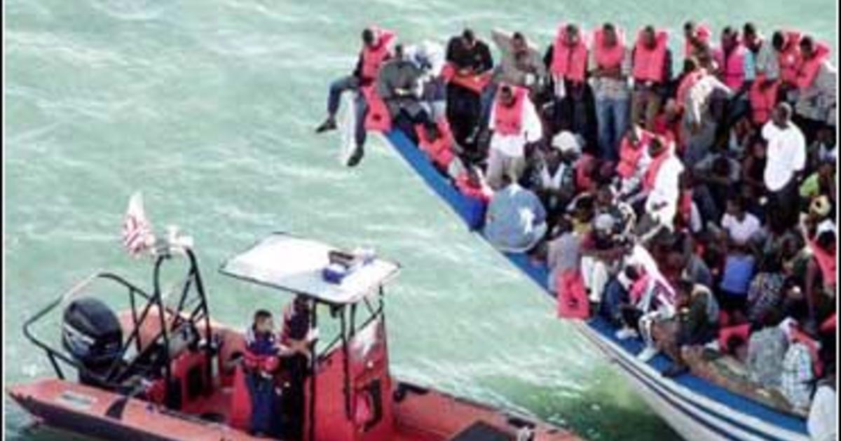 At the very least 28 migrants die as boats sink off Tunisia