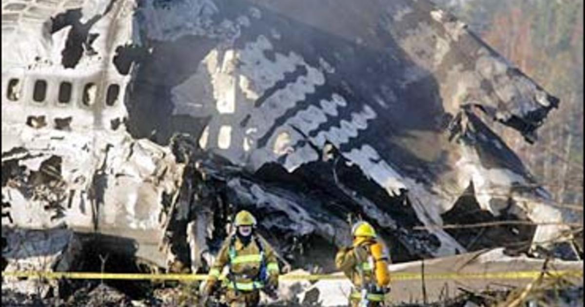 7 Die In Canada Cargo Plane Crash CBS News