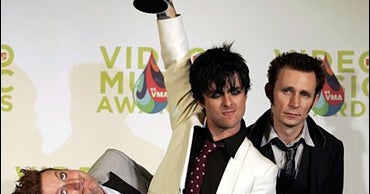Rock Roars Back At MTV Awards - CBS News