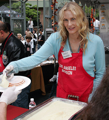 Meal For The Homeless 