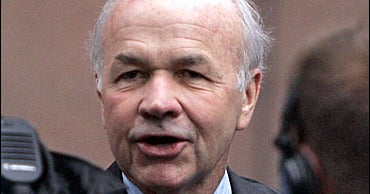 Lay: I Didn't Mislead Public On Enron - CBS News