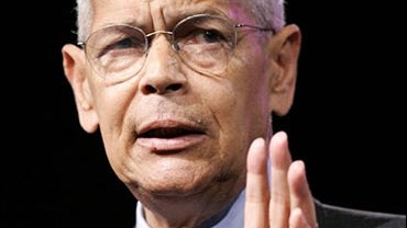 NAACP chairman Julian Bond, at the 2006 convention, 7-16-06 