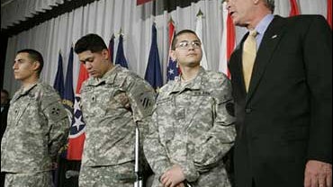 President Bush at naturalization ceremony for injured U.S. soldiers. 