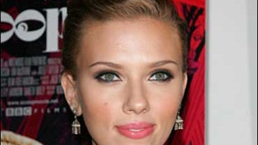 Scarlett Johansson at Scoop Premeire 
