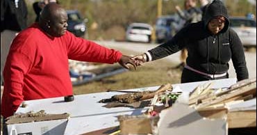 Tornado Victims Pick Up The Pieces CBS News(00)
