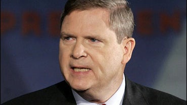 Democratic presidential hopeful Iowa Gov. Tom Vilsack ponders a question during a news conference in Cedar Rapids, Iowa in this Friday, Nov. 10, 2006 file photo, before announcing his run for the Oval Office just hours after news of his party's midterm el 